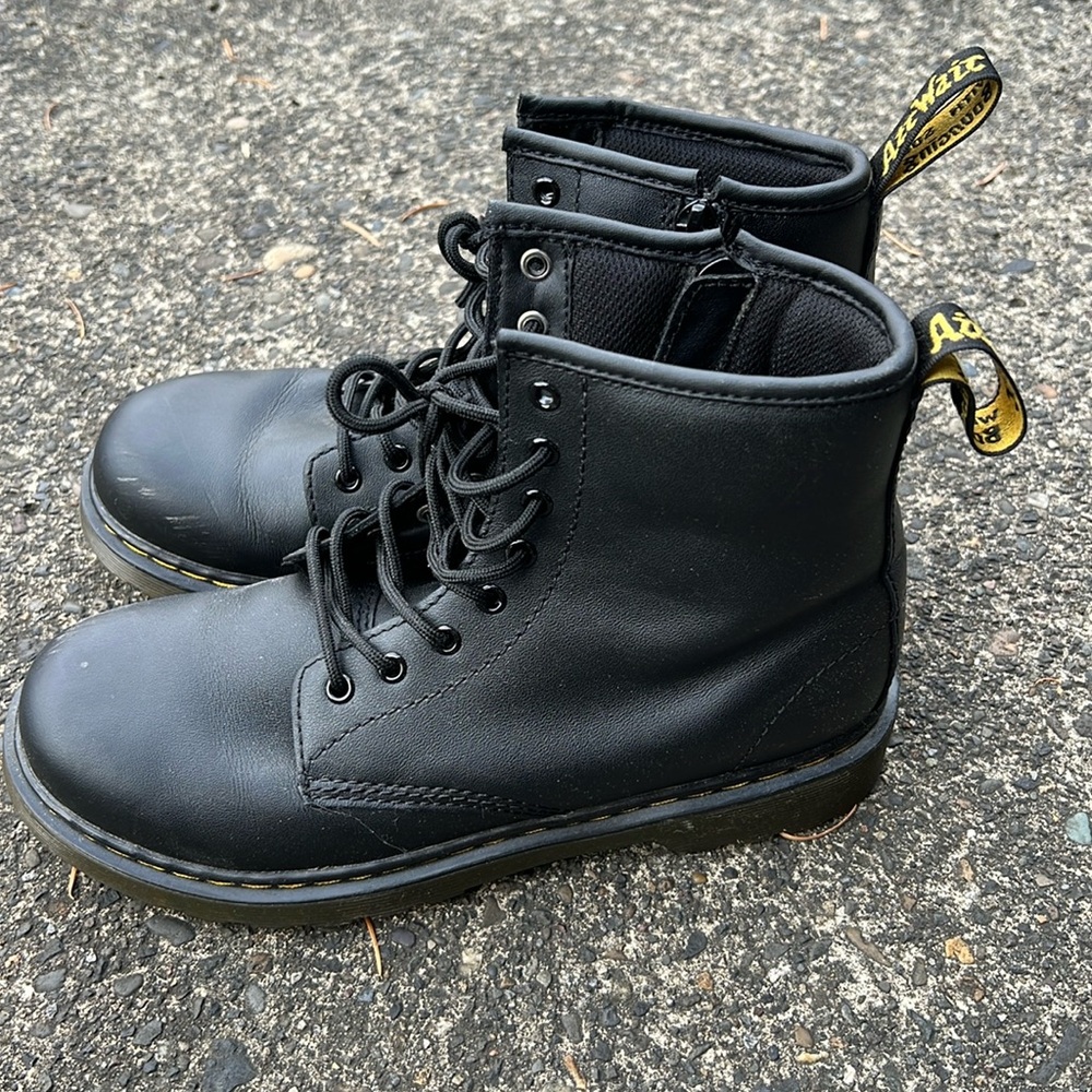 Doc Marten boots size 4US/3UK